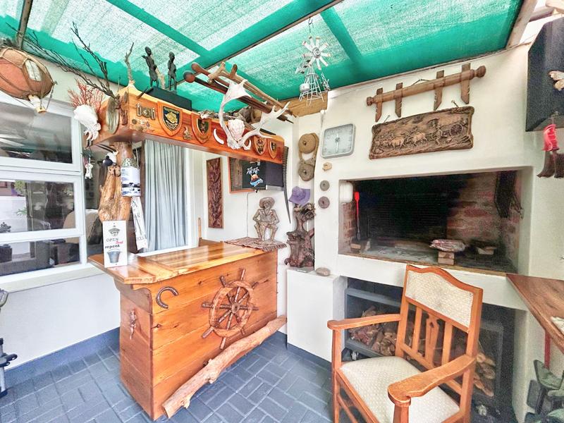 4 Bedroom Property for Sale in Stilbaai Wes Western Cape